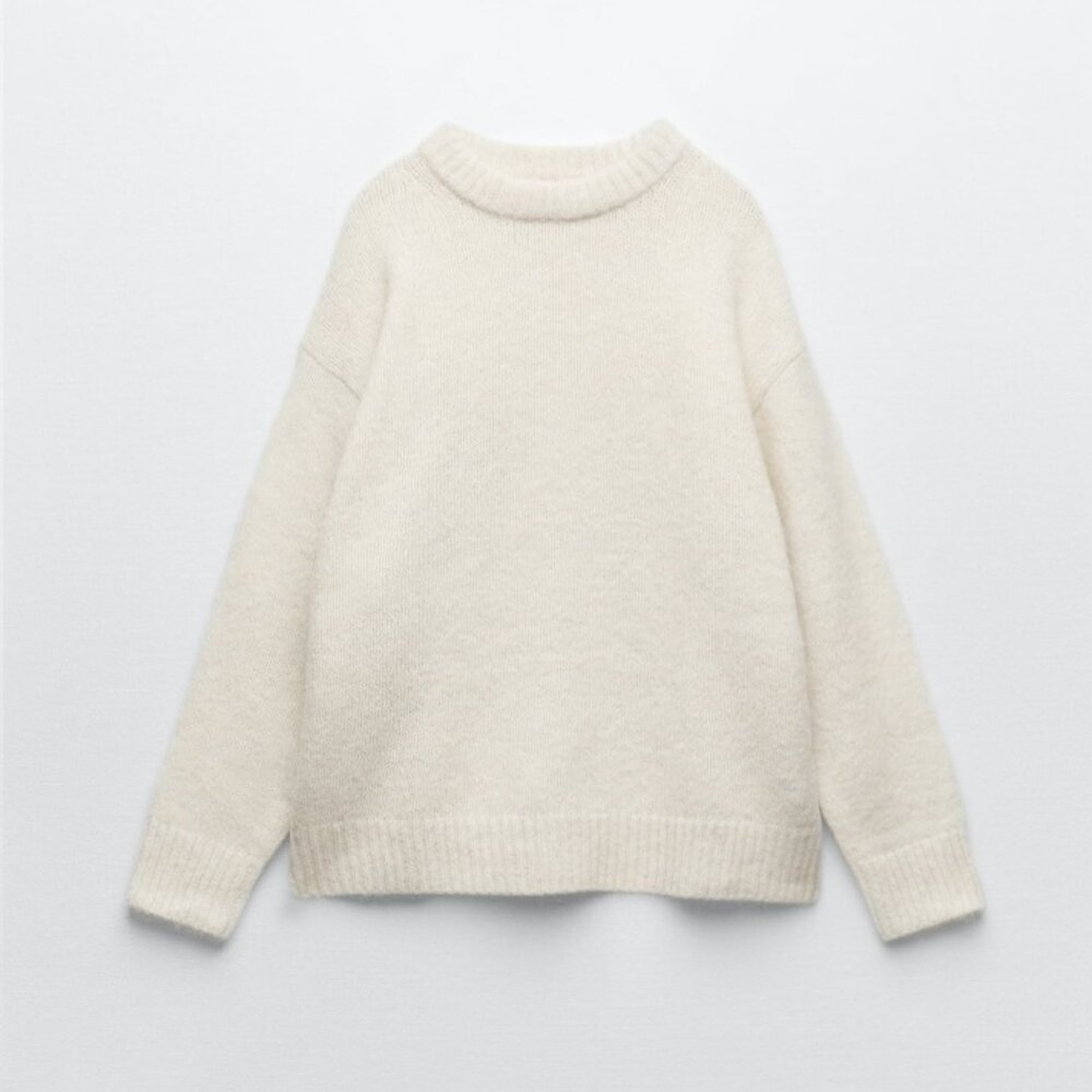 ZARA SOFT FEEL KNIT SWEATER